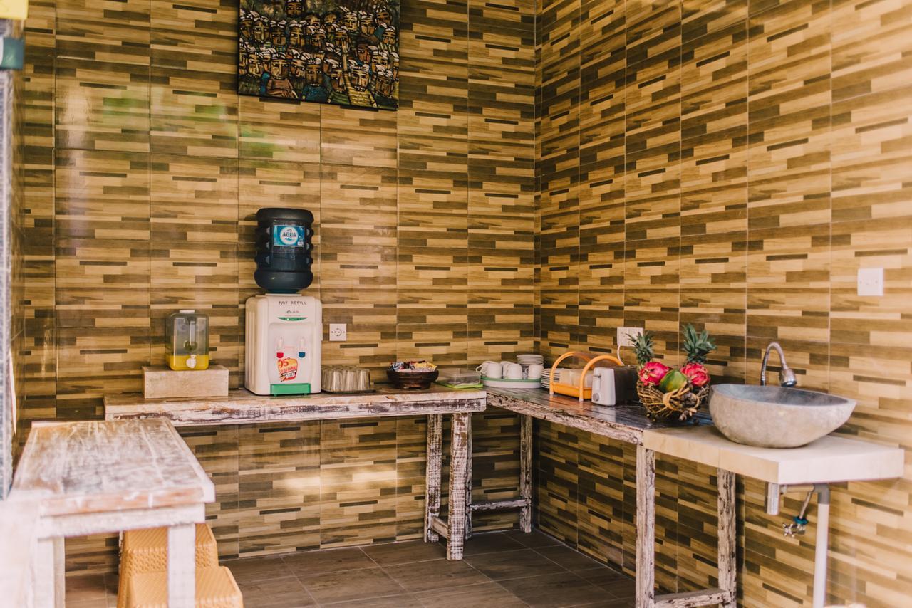Pange Hostel Lembongan Nusa Lembongan  Exterior photo